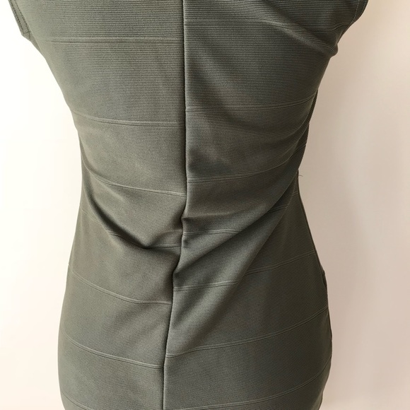 Missguided body con army green keyhole mini dress - Picture 6 of 8